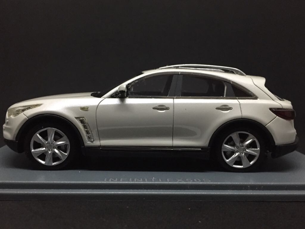 Infiniti FX 50S - Spark toy car collectible - Main Image 1