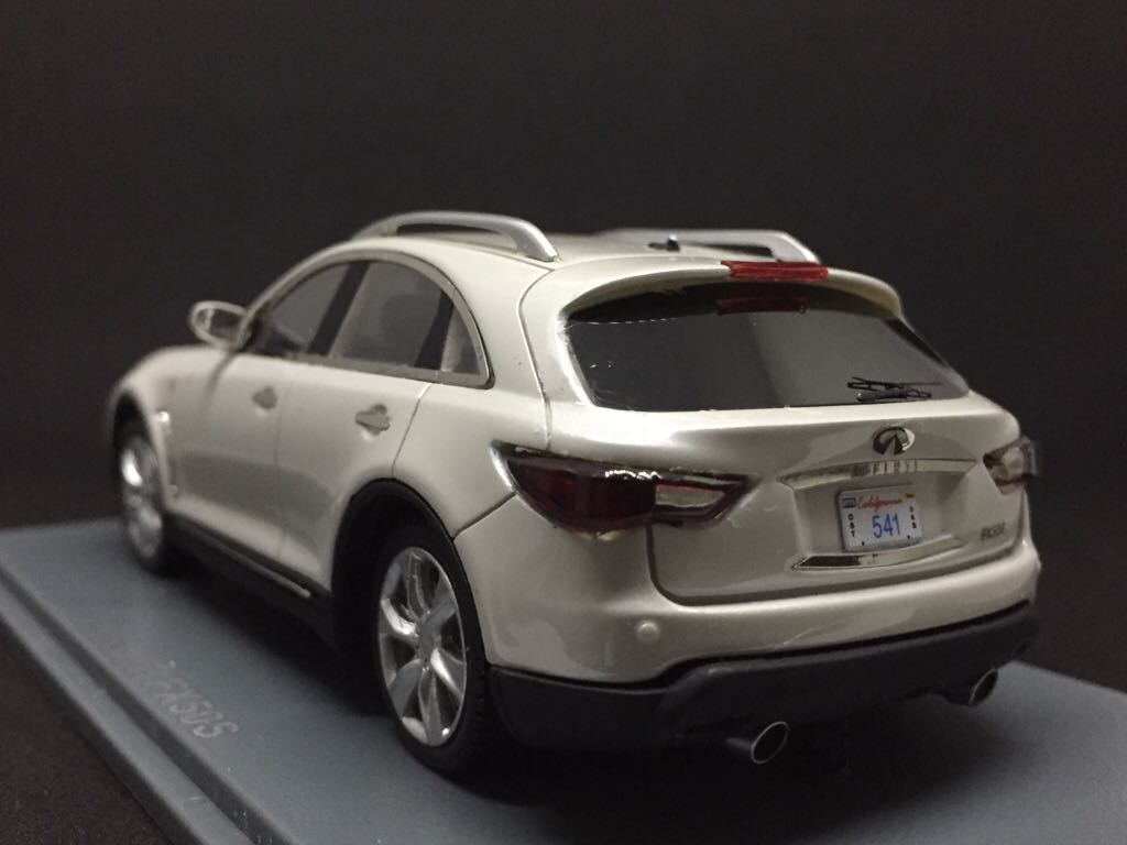Infiniti FX 50S - Spark toy car collectible - Main Image 2
