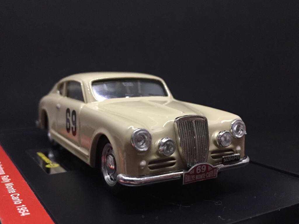 Lancia B20  toy car collectible - Main Image 2