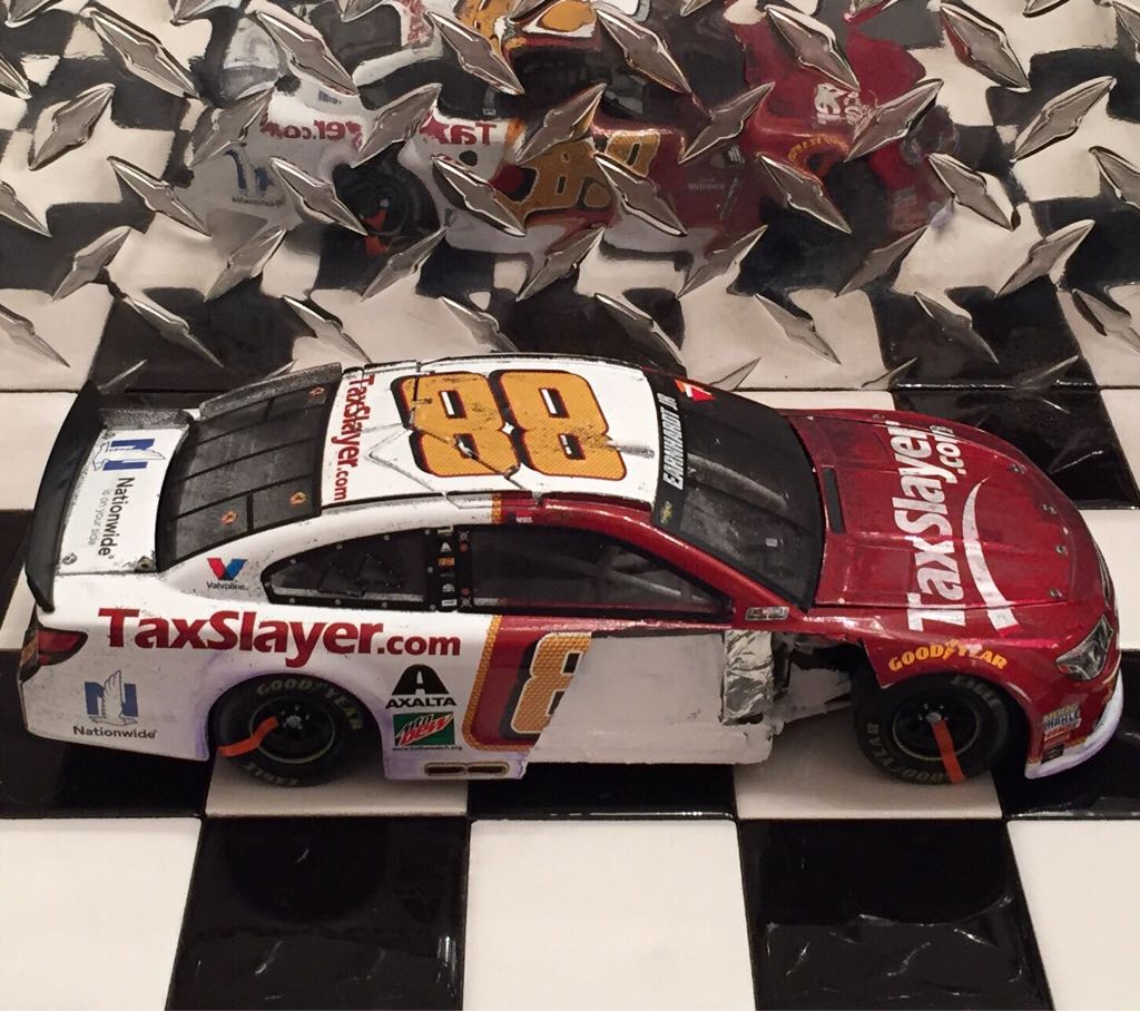 Dale Earnhardt Jr. - NASCAR Sprint Cup Series toy car collectible - Main Image 2