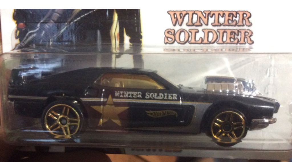 Rivited - HW Captain America toy car collectible - Main Image 2