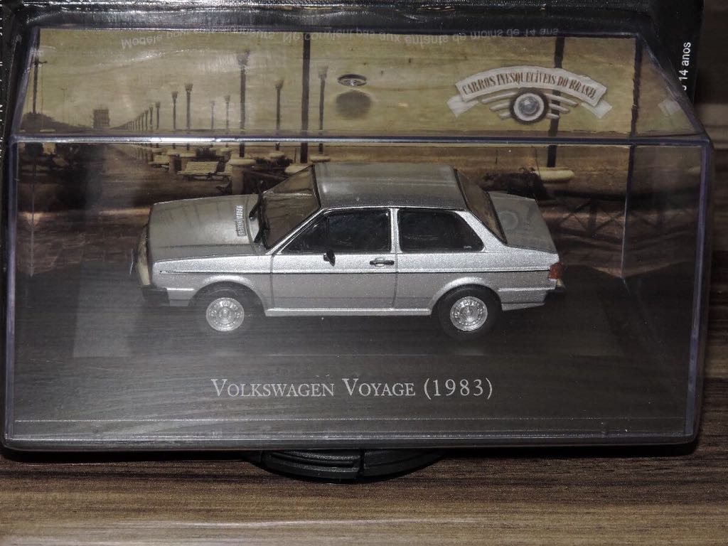 Volkswagen Voyage 1983 - Carros Inesqueciveis Do Brasil toy car collectible - Main Image 1