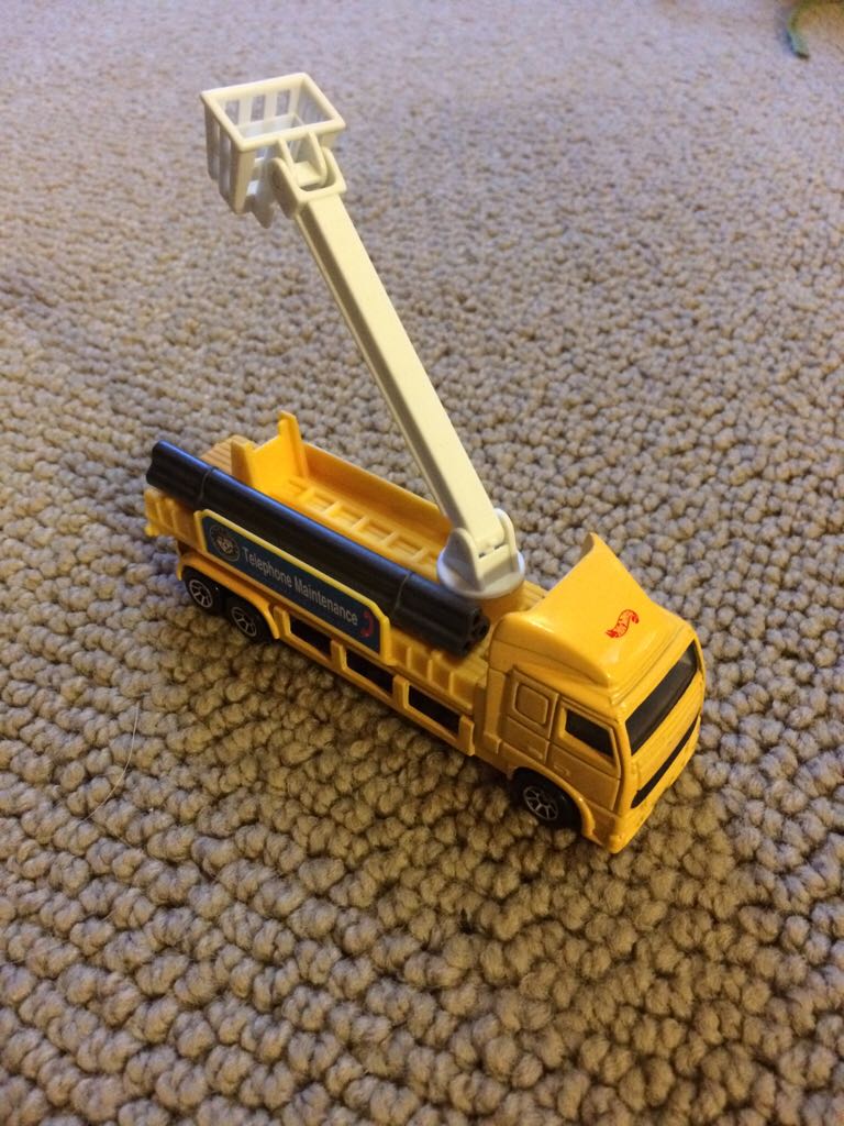 Hot Wheels Telephone Maintenance Truck - Haulers toy car collectible - Main Image 1
