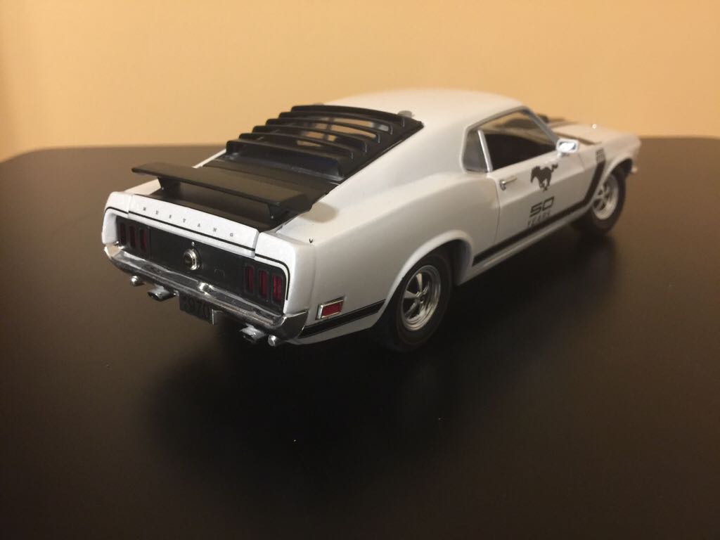 Ford - M2 Machines toy car collectible - Main Image 2