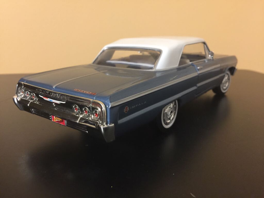 Chevrelot - Johnny Lightning Muscle Cars toy car collectible - Main Image 2