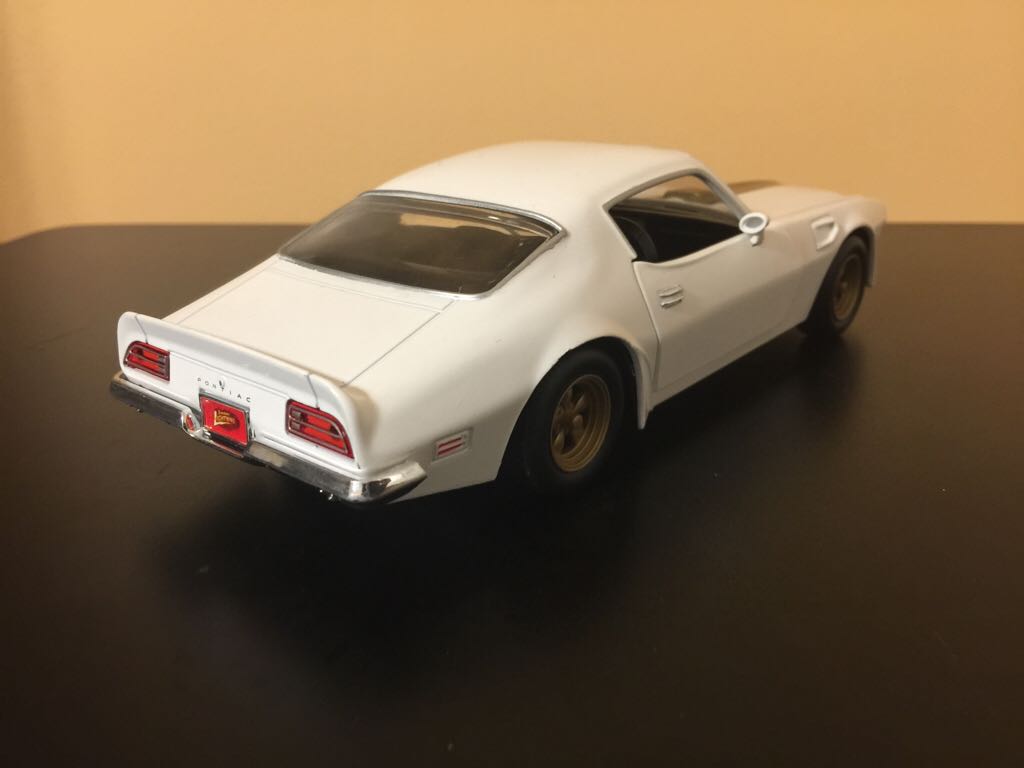 Pontiac - Johnny Lightning toy car collectible - Main Image 2