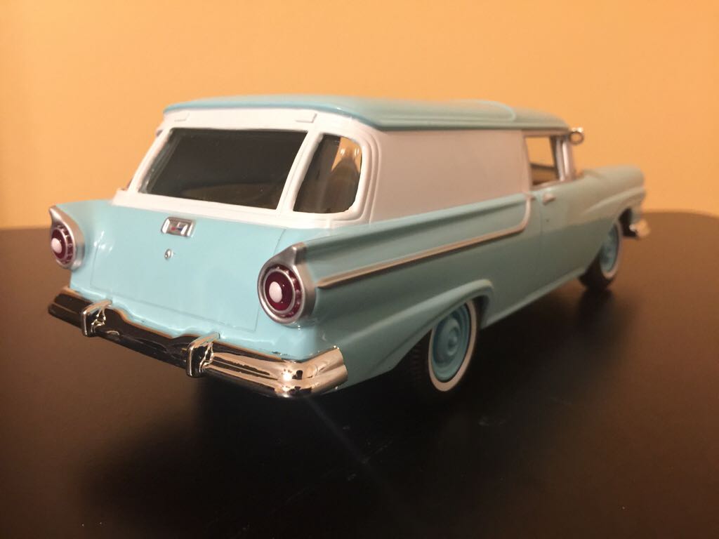 Ford - Johnny Lightning Muscle Cars toy car collectible - Main Image 2