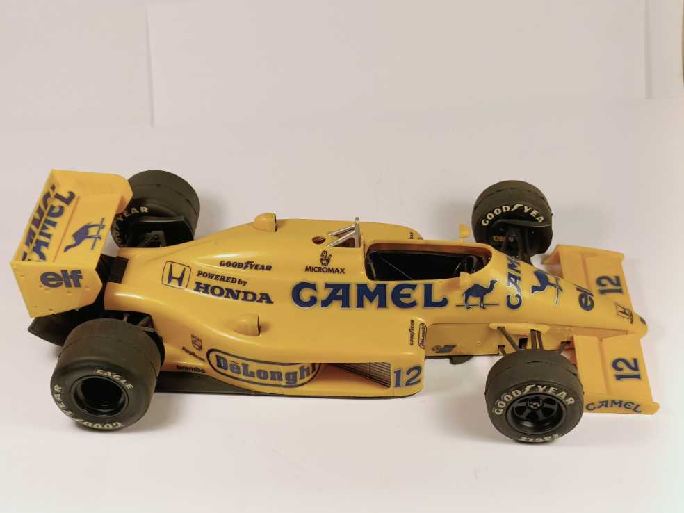 Lotus 99T Honda Camel - Ayrton Senna - Tamiya toy car collectible - Main Image 3