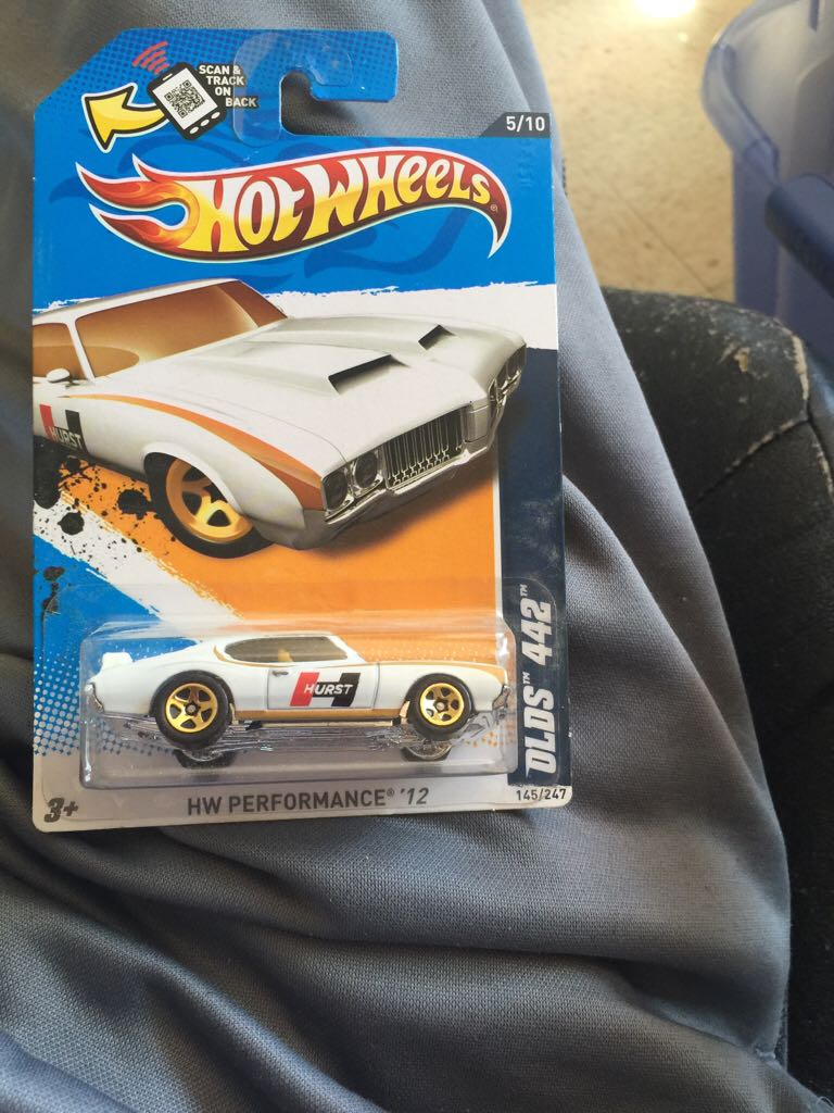 Olds 442 toy car collectible - Main Image 1