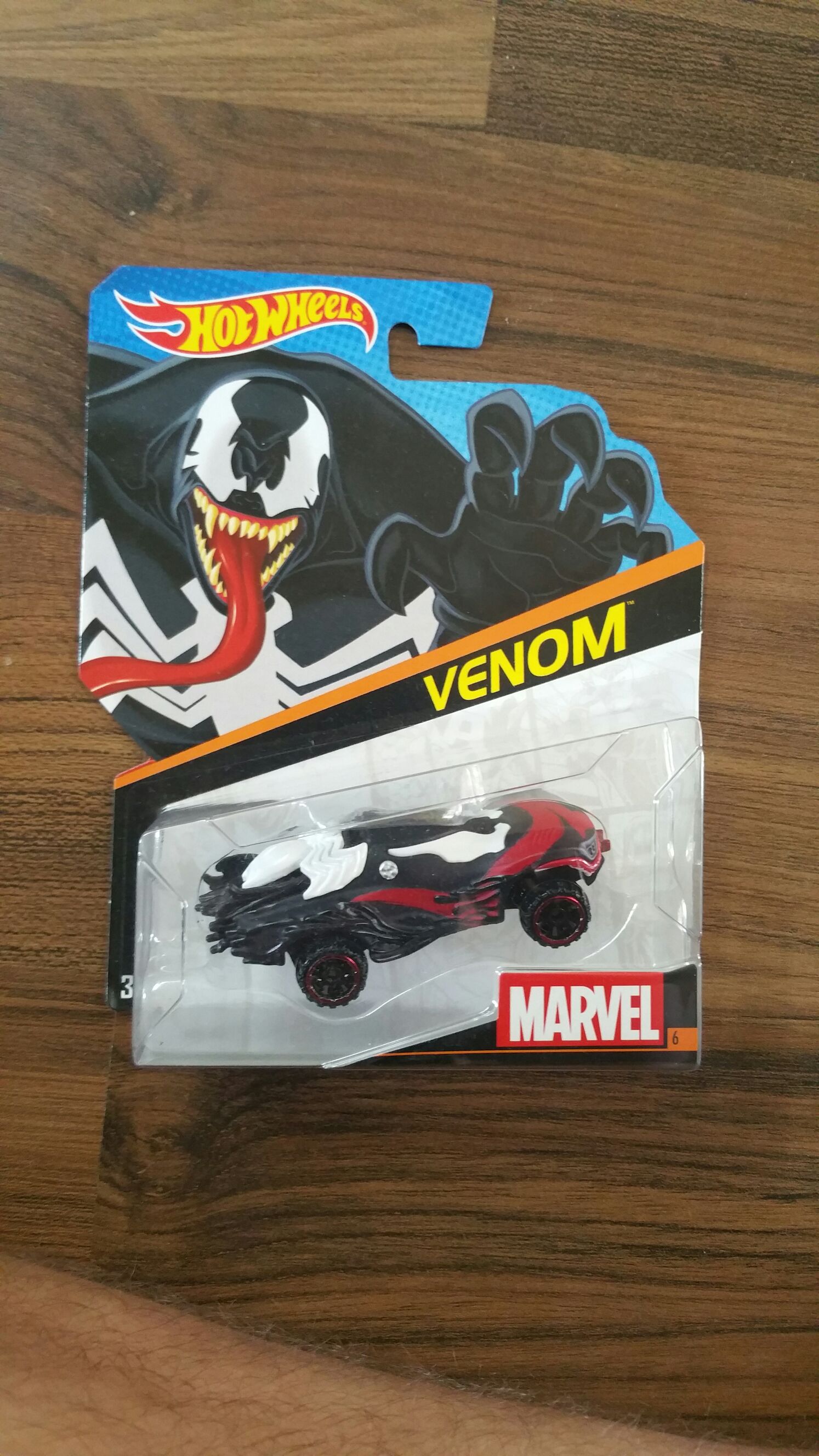 Marvel: Venom  toy car collectible - Main Image 1