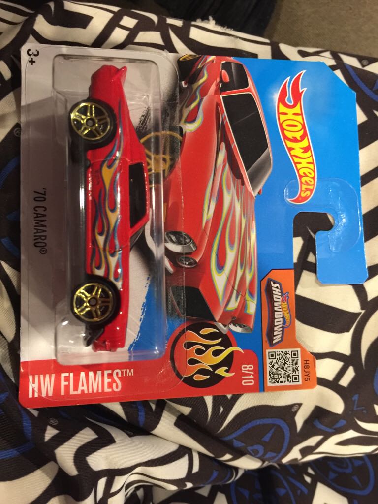 ‘70 Camaro - HW Flames toy car collectible - Main Image 2