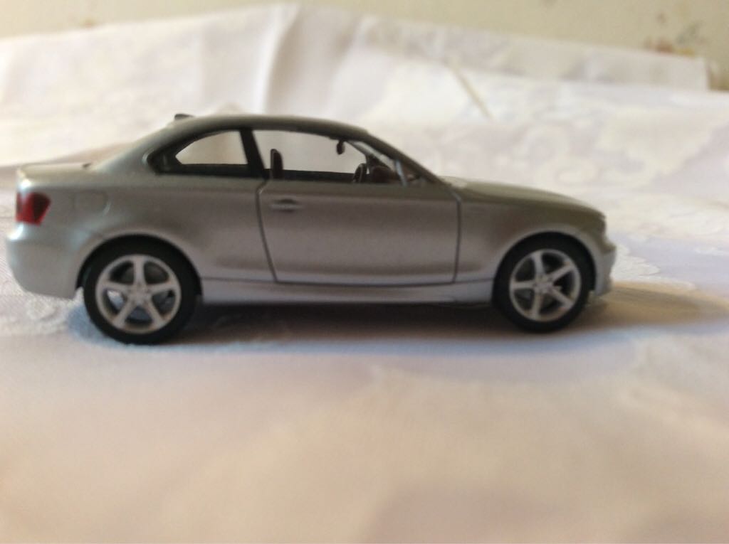 Model Power Minis Red Volkswageon Bug In Package