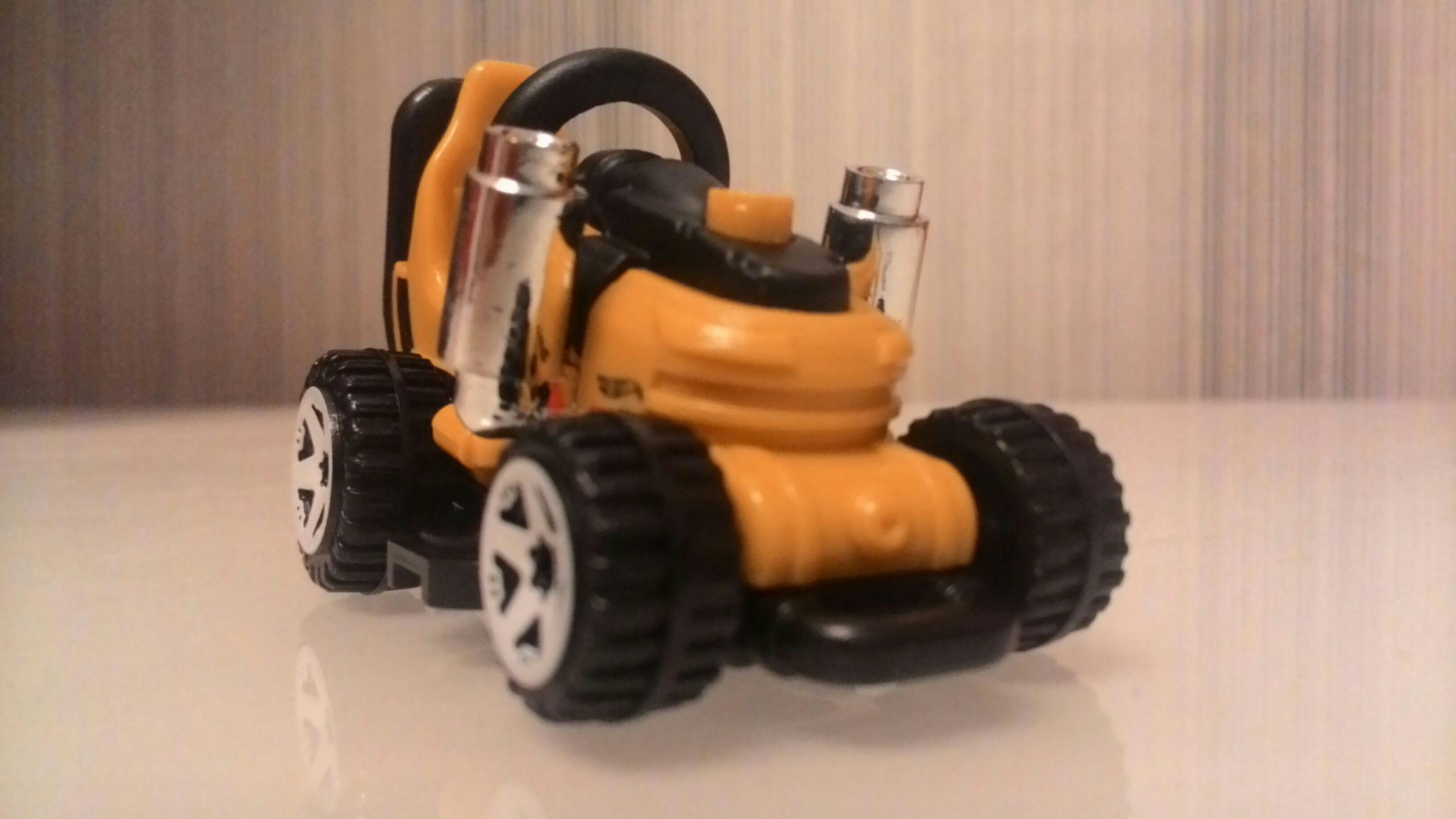 Grass Chomper - 2016 HW Ride-Ons toy car collectible - Main Image 2