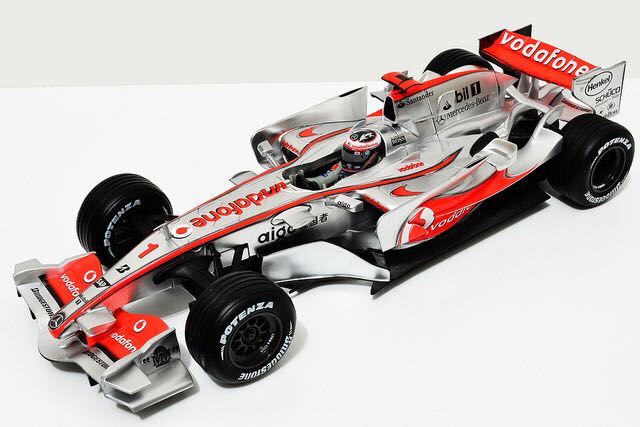 Mclaren MP4-22 Alonso - F1 toy car collectible - Main Image 1