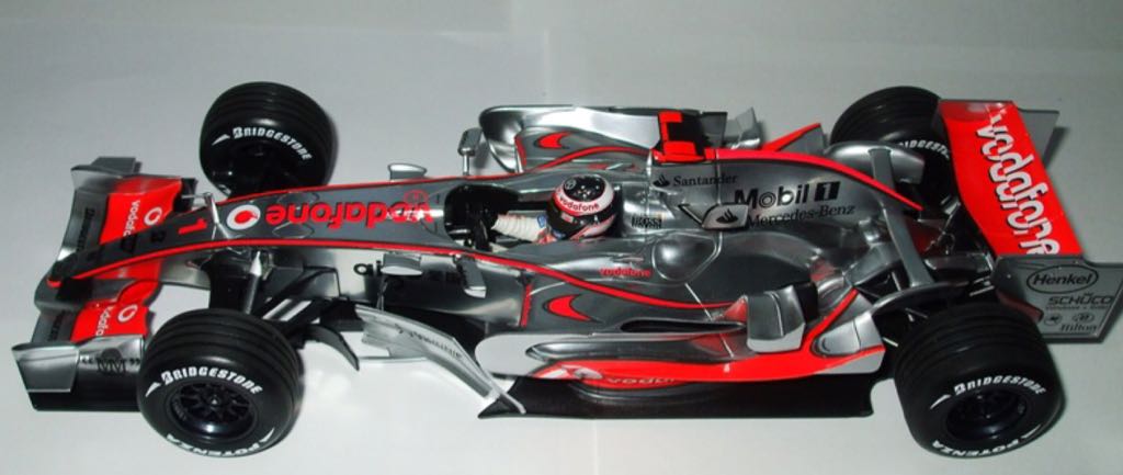 Mclaren MP4-22 Alonso - F1 toy car collectible - Main Image 2