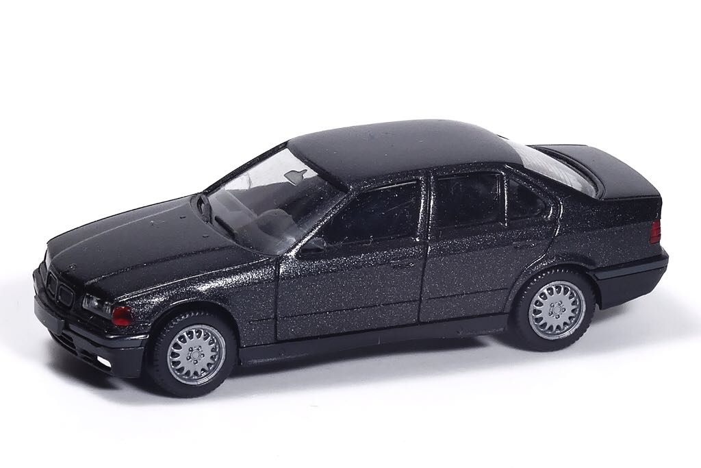 BMW 3er 325i - BMW toy car collectible - Main Image 2