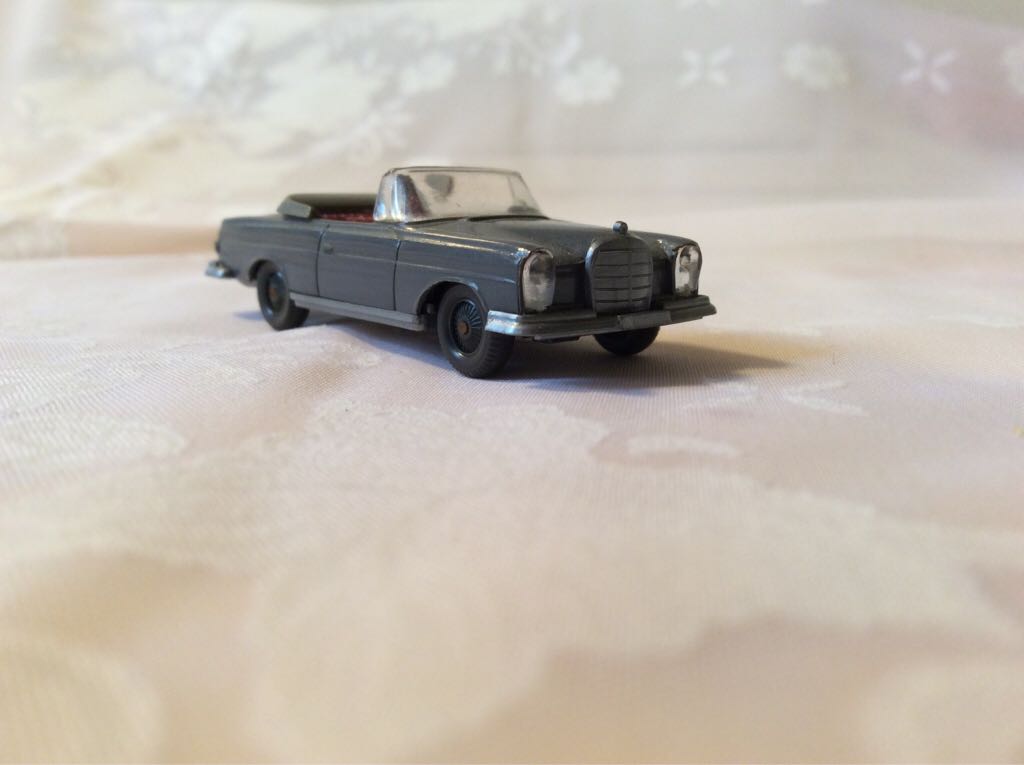 DISNEY MOTORS - Monsters University J