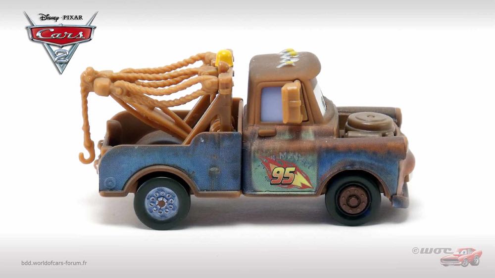 Race Team Mater - (2011 - Cars 2) MOVIE MOMENTS (54) toy car collectible - Main Image 3