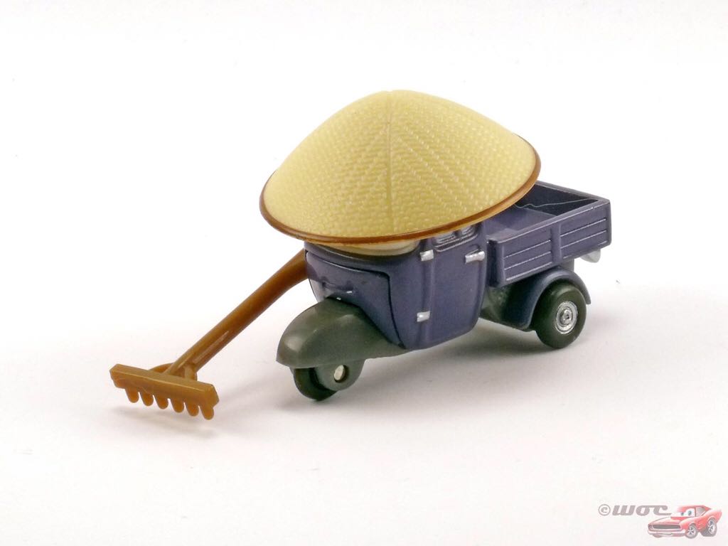 Zen Master Pitty - (2022 - Cars 2022-2024) MOVIE MOMENTS (58) toy car collectible - Main Image 2