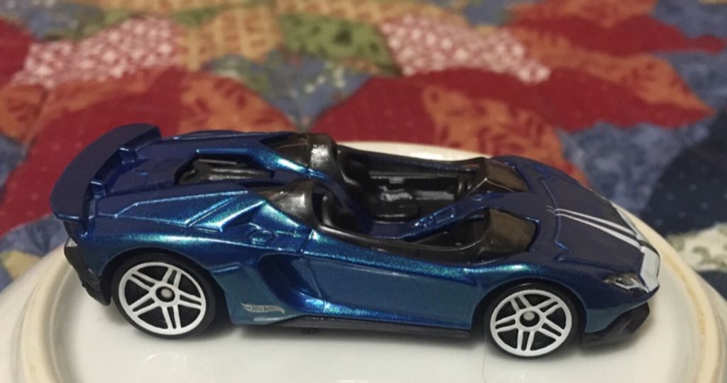 Lamborghini Aventador J - 2015 HW Exotics 5-Pack toy car collectible - Main Image 1