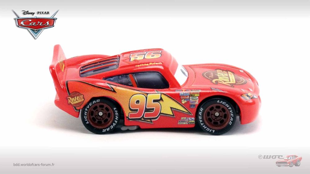 Lightning McQueen - (2010 - Final Lap) KMART / SYNTHETIC RUBBER TIRES / PACK OF 3 (3) toy car collectible - Main Image 3