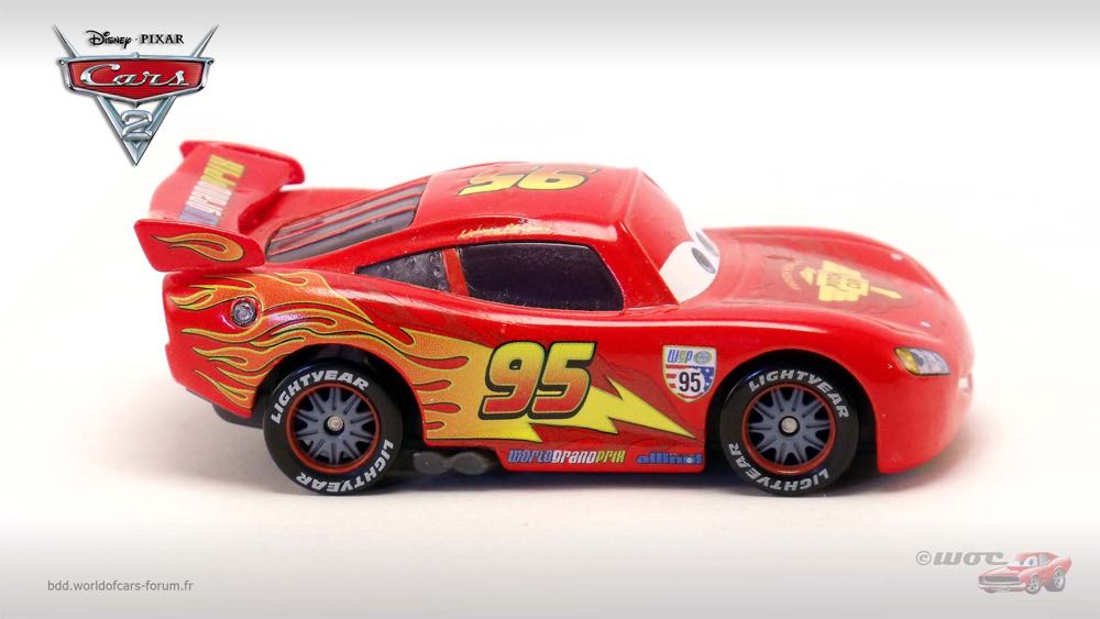 Lightning McQueen with Racing Wheels - (2011 - Cars 2) PIT ROW LAUNCHER (13) toy car collectible - Main Image 3