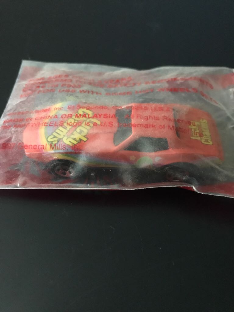 1975 Lucky Charms Corvette - 1997 General Mills Mail In Promo toy car collectible - Main Image 2