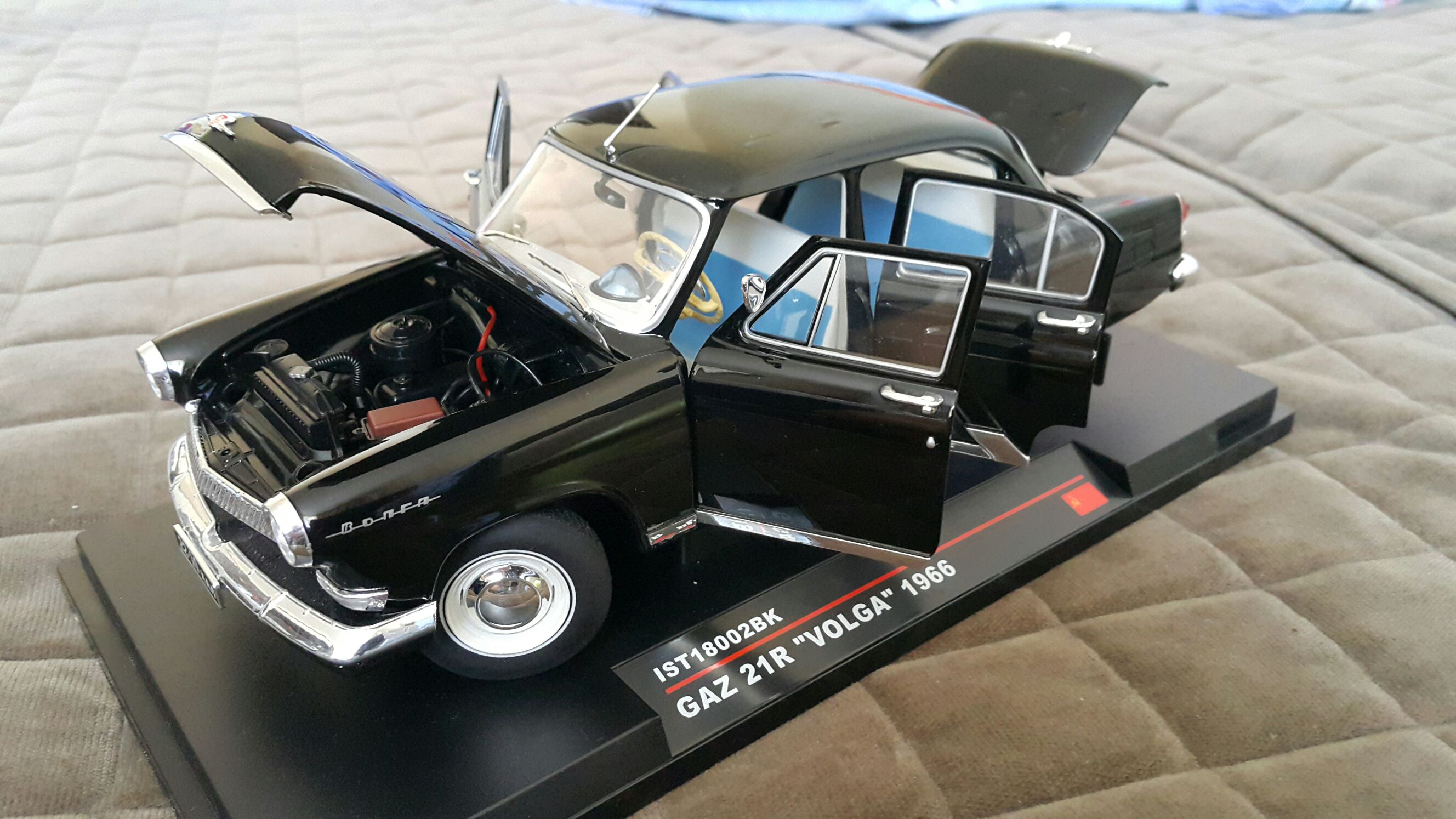 ГАЗ 21 Р  toy car collectible - Main Image 2