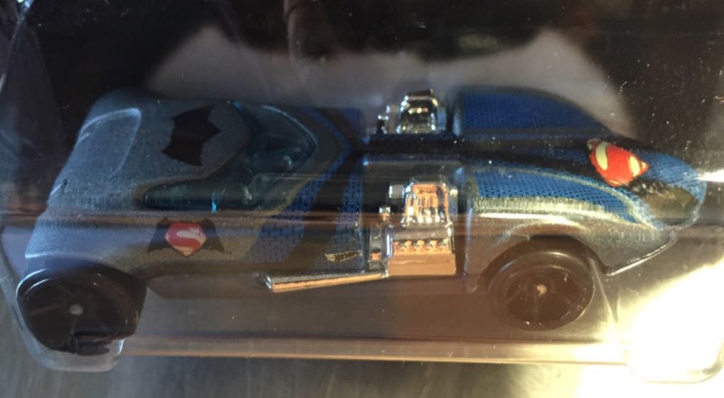 Twin Mill - BATMAN V SUPERMAN : DAWN of JUSTICE toy car collectible - Main Image 2