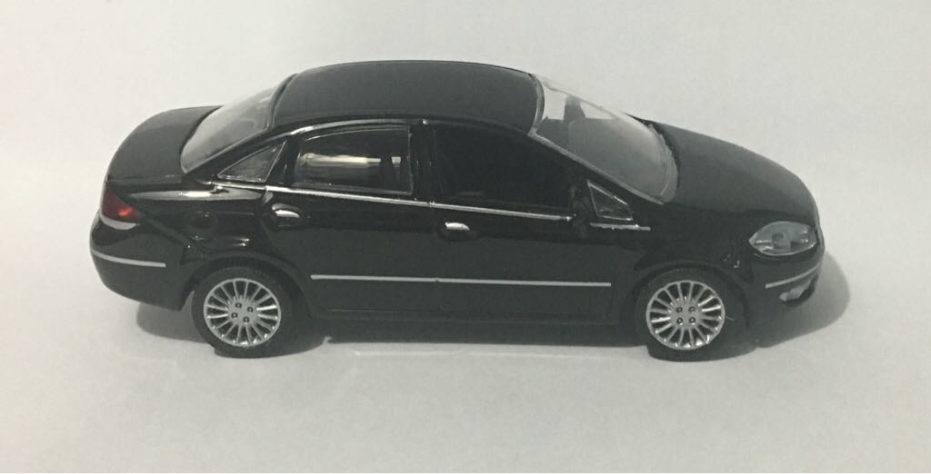 Linea - Collection Fiat toy car collectible - Main Image 2