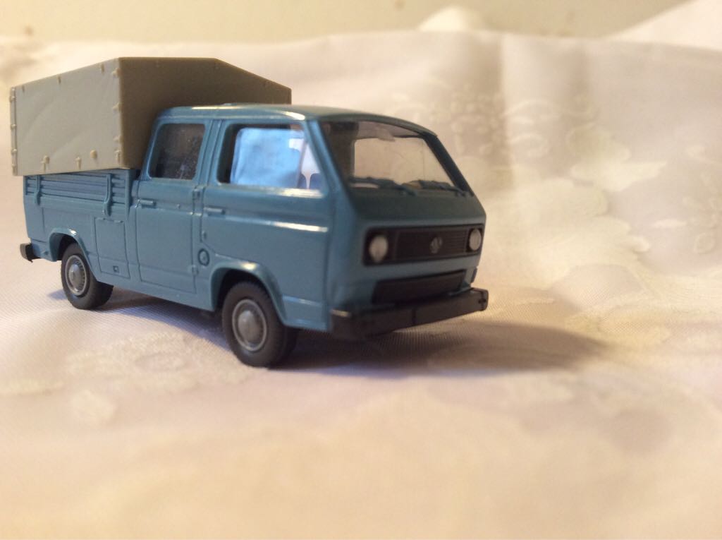 T3 Doppelkabine Pritsche/Plane - VW toy car collectible - Main Image 1
