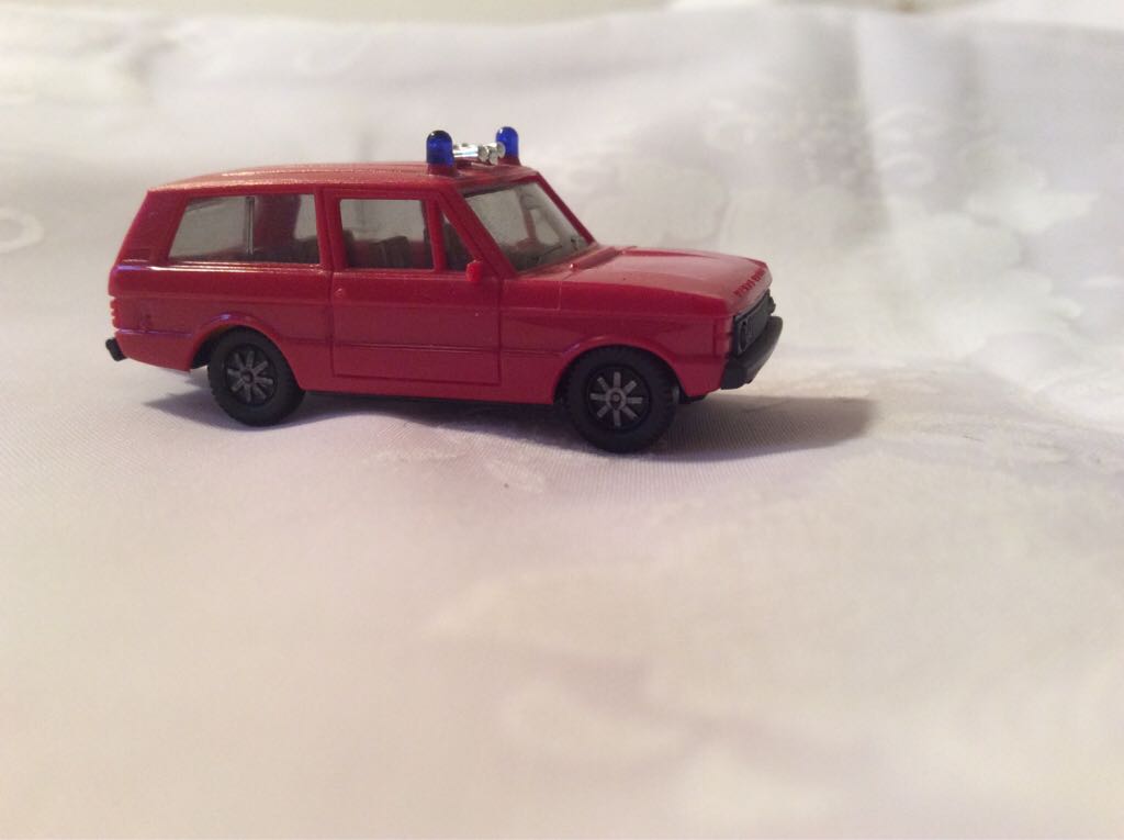 Range Rover Feuerwehr - Land Rover toy car collectible - Main Image 1