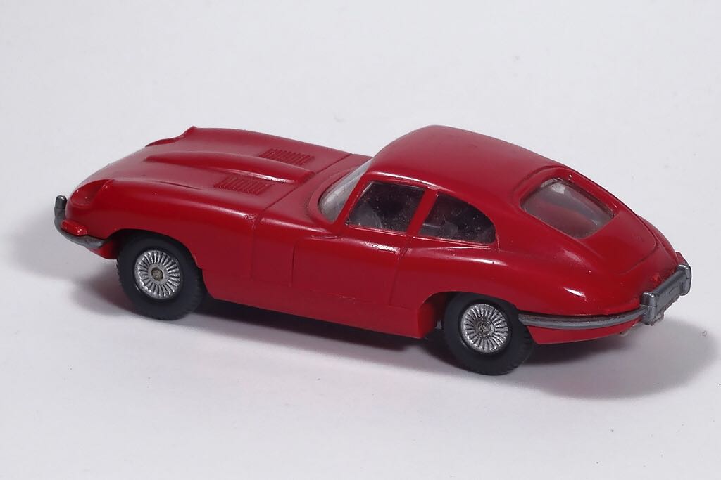 E-Type Coupe - Jaguar toy car collectible - Main Image 2