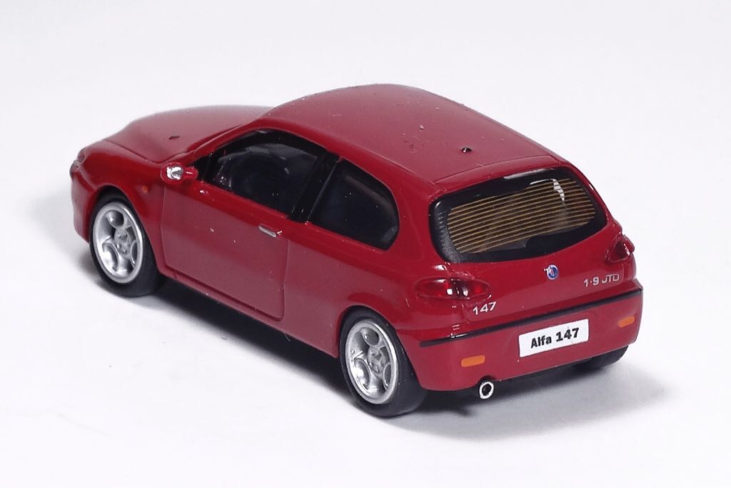 Alfa Romeo 147 - Alfa Romeo toy car collectible - Main Image 2