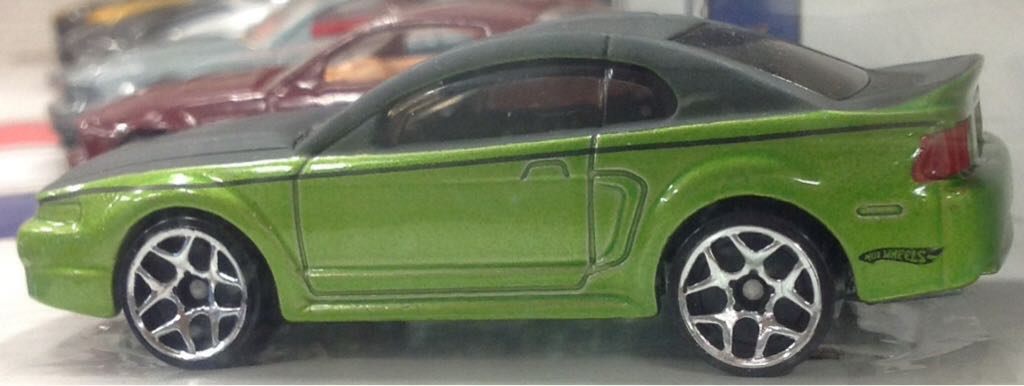 1999 Ford Mustang toy car collectible - Main Image 1