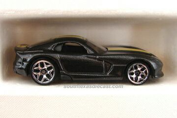 2013 SRT Viper - Multipack toy car collectible - Main Image 2