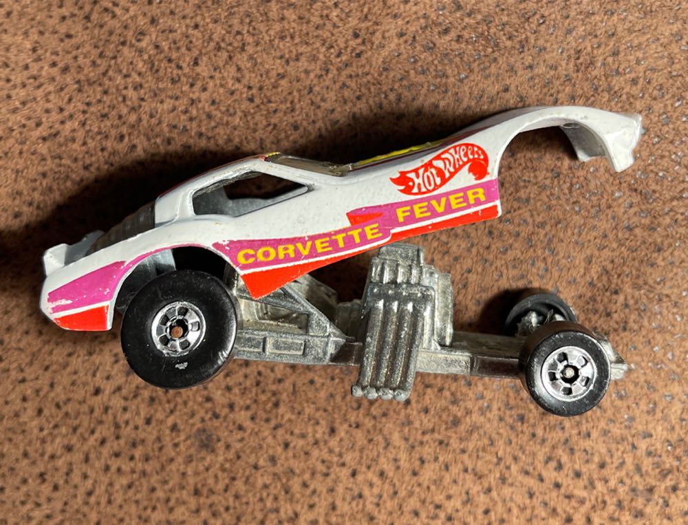 1977 Corvette Funnycar - Funny Car Legends toy car collectible - Main Image 2