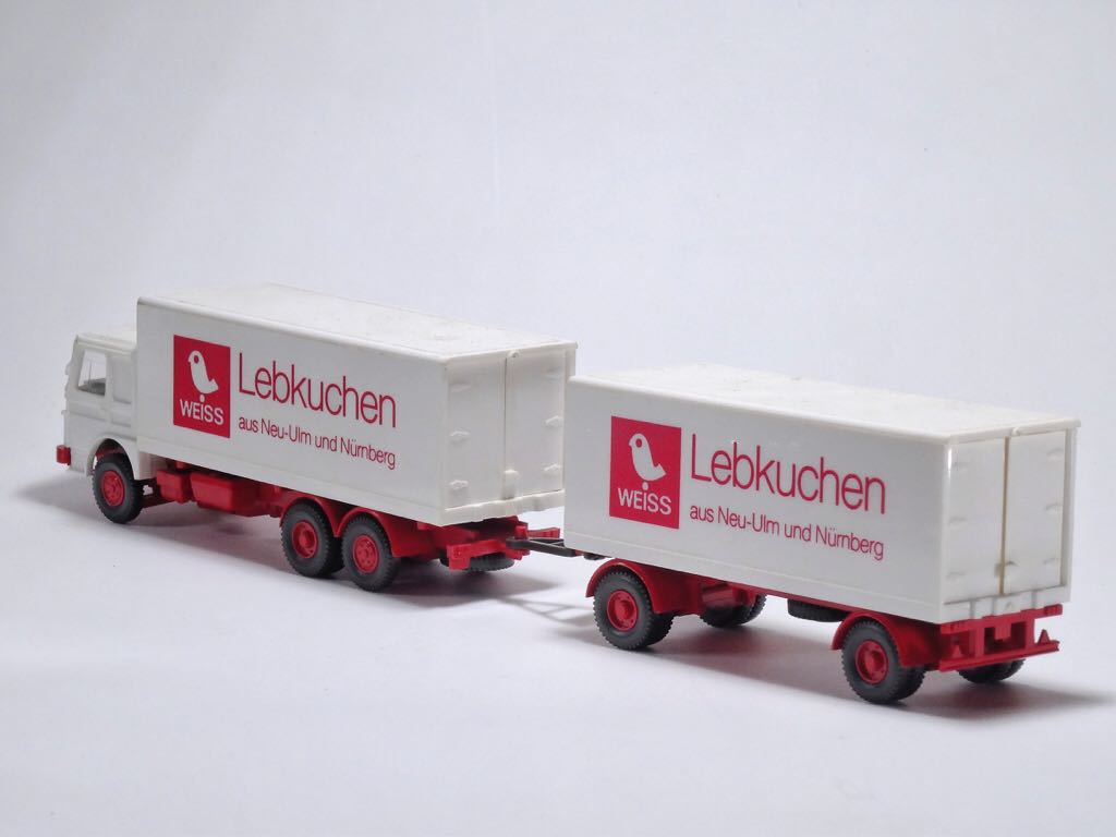 Anhänger Koffer Lebkuchen Weiss - MAN Büssing toy car collectible - Main Image 2