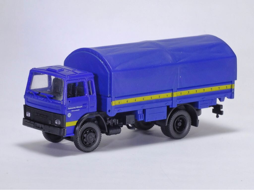 Iveco Pritsche / Plane THW - Iveco toy car collectible - Main Image 2