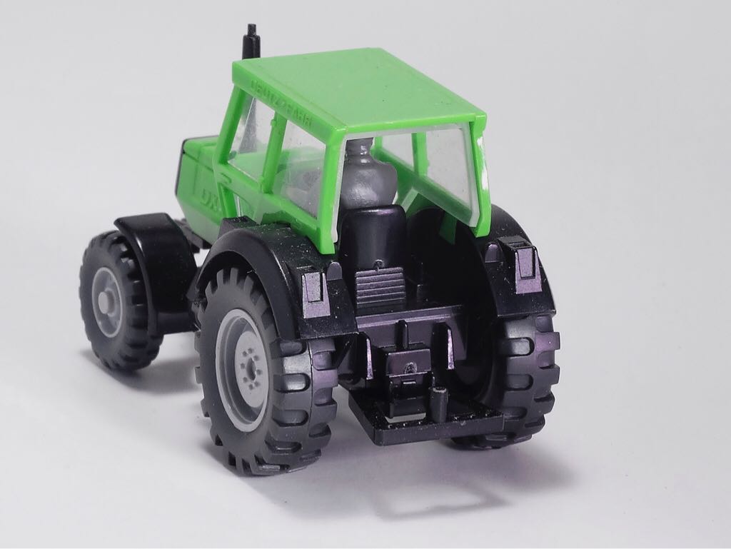 DX 4.70 - Deutz-Fahr toy car collectible - Main Image 2