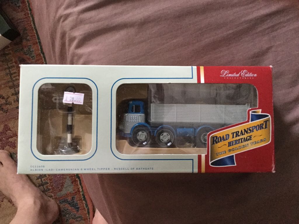 Jimmie Johnson Lowes / Power Of Pride