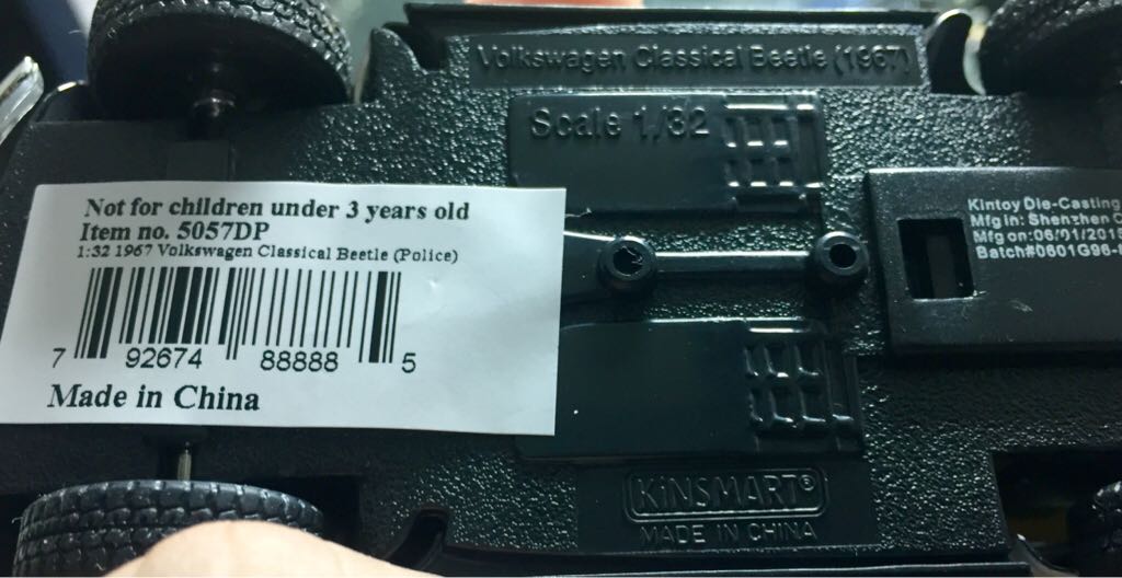 1967 Volkswagen Classical Beetle (Police) - 1:28 to 1:38 Scale toy car collectible - Main Image 2