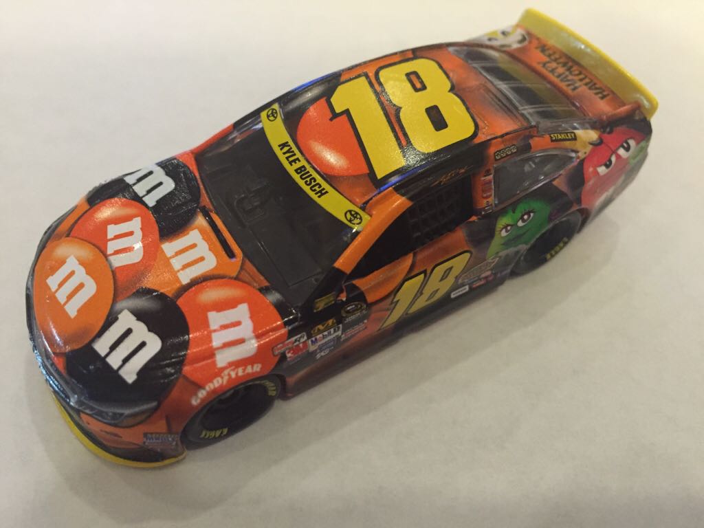 Kyle Busch #18 - NASCAR Sprint Cup Series toy car collectible - Main Image 1