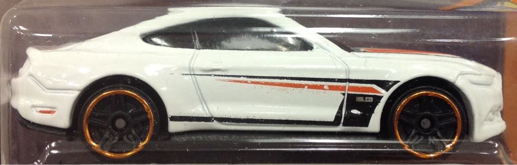 2015 Ford Mustang GT - ’16 Muscle Mania toy car collectible - Main Image 2
