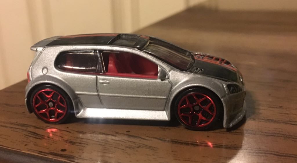 Matchbox Pierce Dash