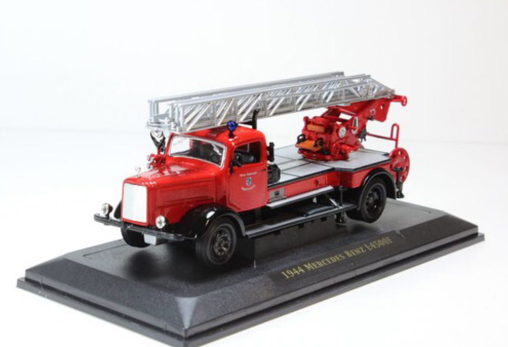 1:24 V Dubs 1963 Volkswagen Bus Pickup