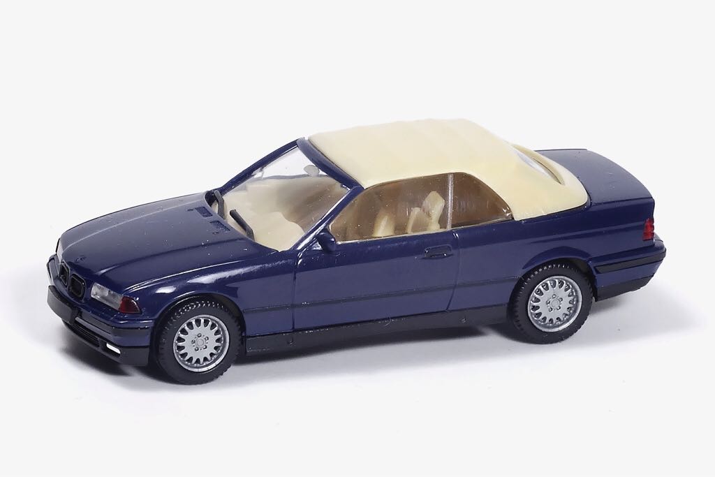 BMW 3er Cabrio mit Softtop - BMW toy car collectible - Main Image 2