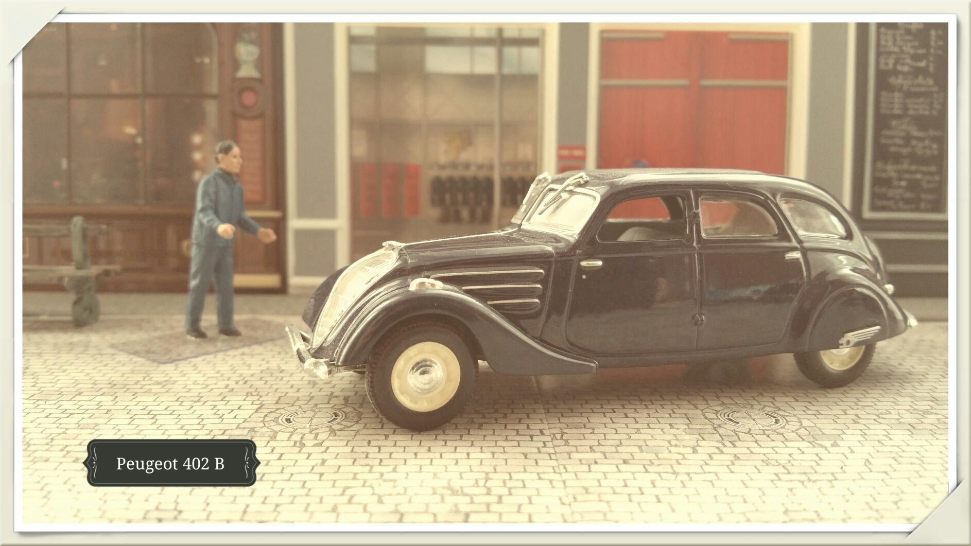 Carro Reportero Con Microfono CARS Guinda