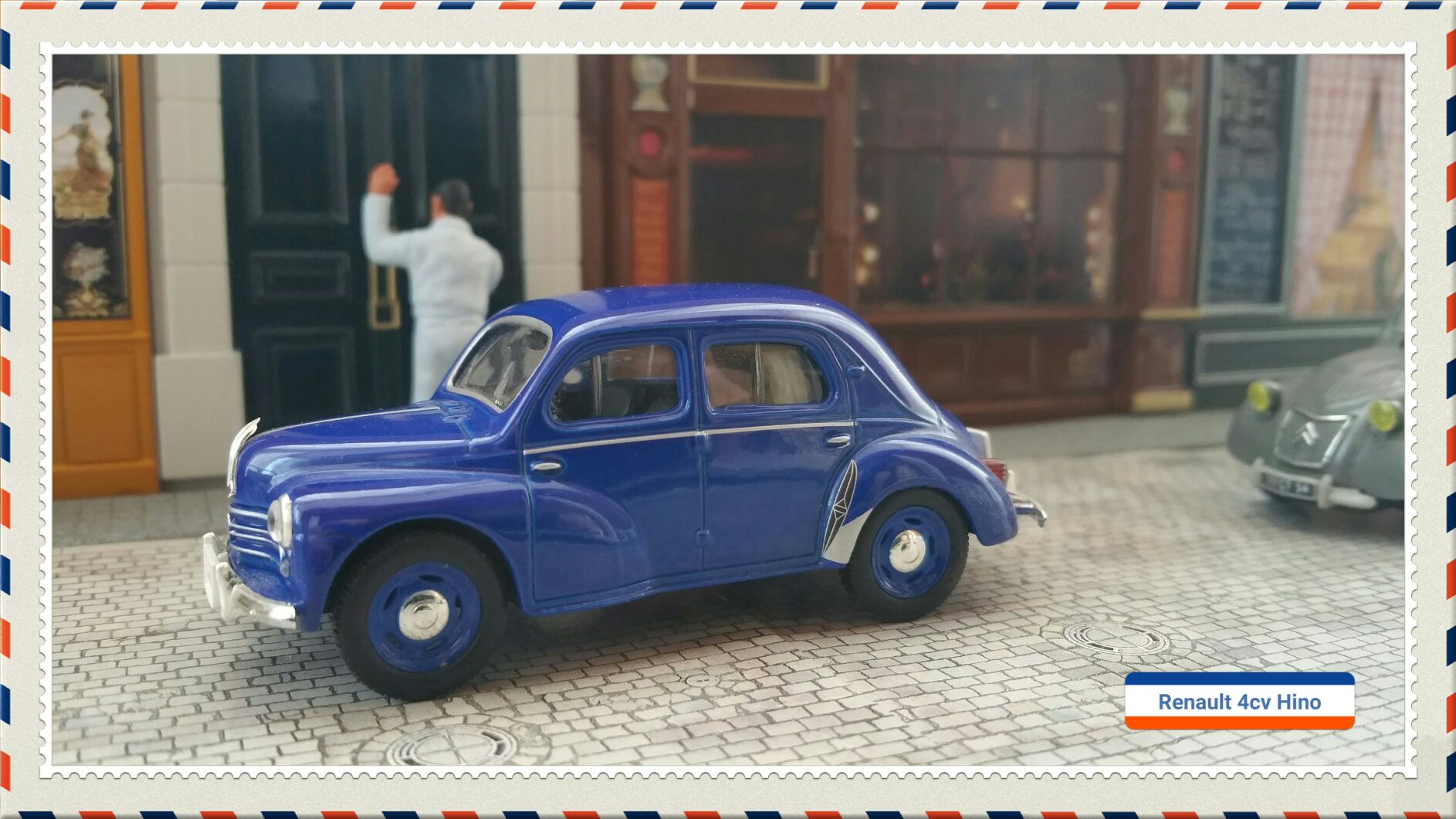 Renault 4cv Hino - Voitures françaises d’autrefois toy car collectible - Main Image 2