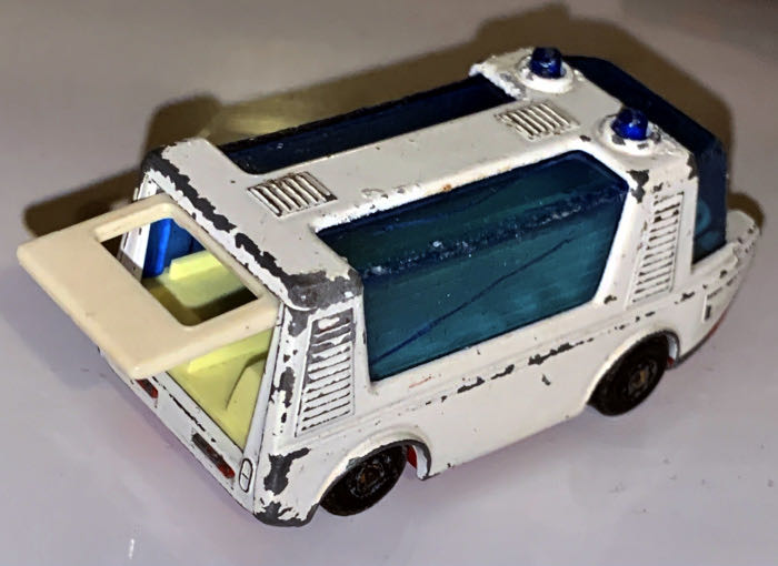 Stretcha Fletcha - 1-75 Matchbox Superfast toy car collectible - Main Image 2